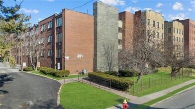 280 Collins St, Unit 313 in Hartford, CT - Foto de edificio - Building Photo