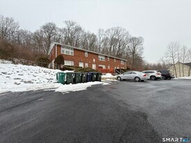 30 Bungay Rd in Seymour, CT - Building Photo