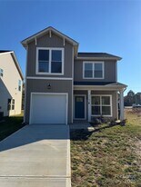 2157 Tom Sadler Rd in Charlotte, NC - Building Photo