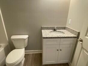 95 N Jackson St in Hartwell, GA - Building Photo - Building Photo