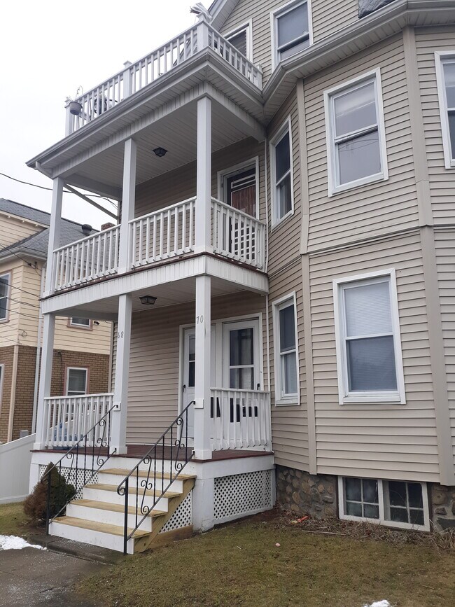 70 Humphrey St Rentals in New Bedford, MA