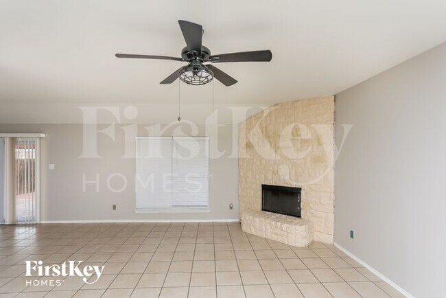 6927 Misty Meadow Ln in Arlington, TX - Building Photo - Building Photo
