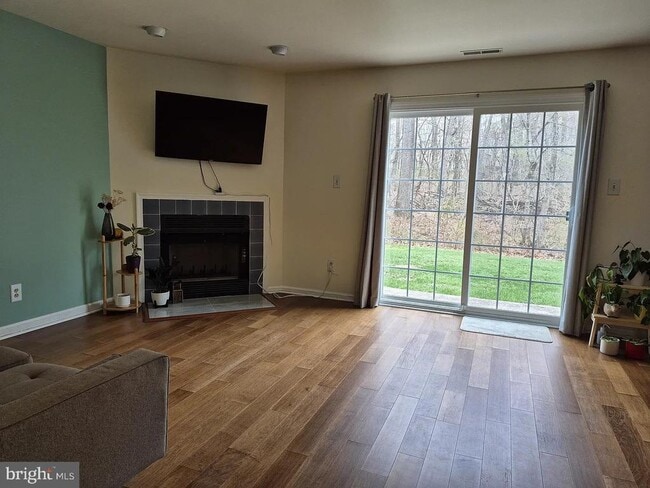 262 Tulip Tree Ct in Blue Bell, PA - Building Photo - Building Photo