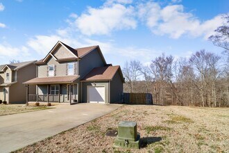 1061 Fuji Ln in Clarksville, TN - Building Photo - Building Photo