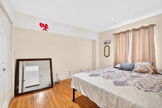 4008 Charlemagne Cir in Pittsburgh, PA - Building Photo - Building Photo