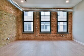 25 W Hubbard St in Chicago, IL - Building Photo - Building Photo