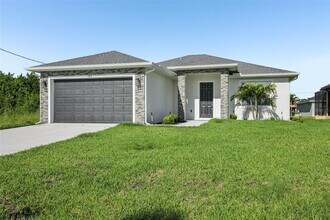 183 Wright Dr in Rotonda West, FL - Building Photo - Building Photo