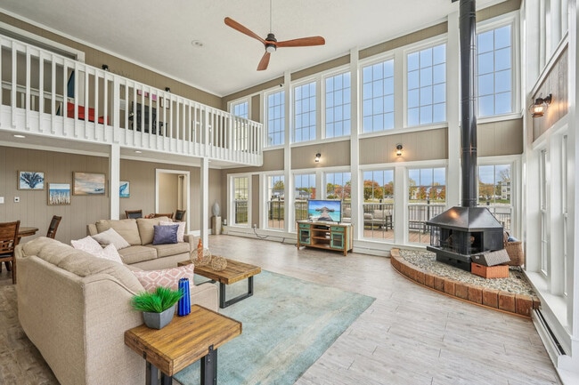 Pier 39 Apartments & Townhomes in Indianapolis, IN - Building Photo - Building Photo