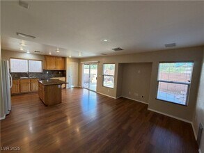 6720 Boston Tea St in Las Vegas, NV - Building Photo - Building Photo