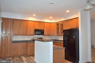 15435 Binder Ct in Woodbridge, VA - Building Photo - Building Photo