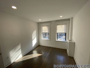 11 Queensberry St in Boston, MA - Building Photo - Building Photo