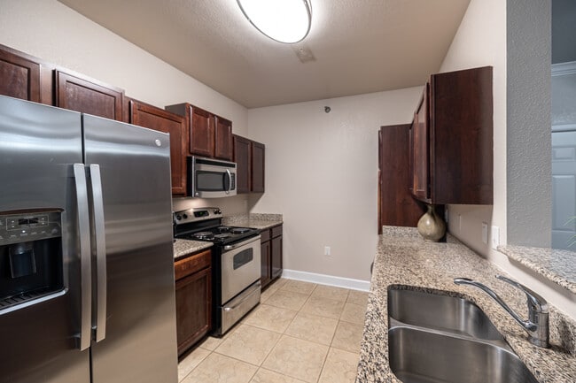 The Pointe at Conway in Conway, AR - Foto de edificio - Interior Photo