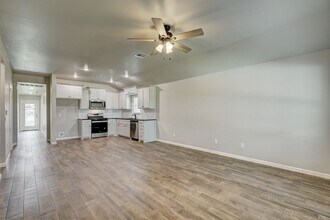 618 Juniper St in Washington, OK - Building Photo - Building Photo