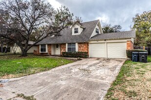 1954 Mims St in Fort Worth, TX - Building Photo