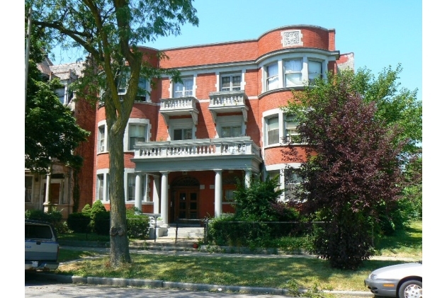 5124 S Michigan Ave in Chicago, IL - Foto de edificio