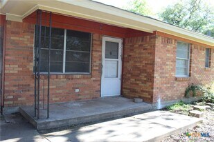 1710 Avalon Rd in Temple, TX - Building Photo