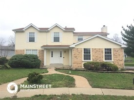 14319 Riverfront Dr in Florissant, MO - Building Photo