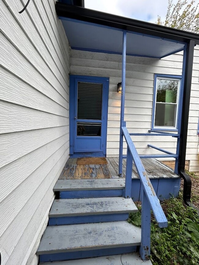 1824 N Astor St in Milwaukee, WI - Building Photo - Building Photo