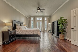 87 W Honey Grove Pl in Spring, TX - Building Photo - Building Photo