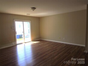 17636 Caldwell Track Dr in Cornelius, NC - Building Photo - Building Photo