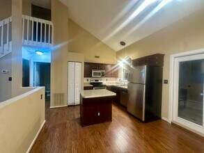 1381 The Kings Ct in Lexington, KY - Building Photo - Building Photo