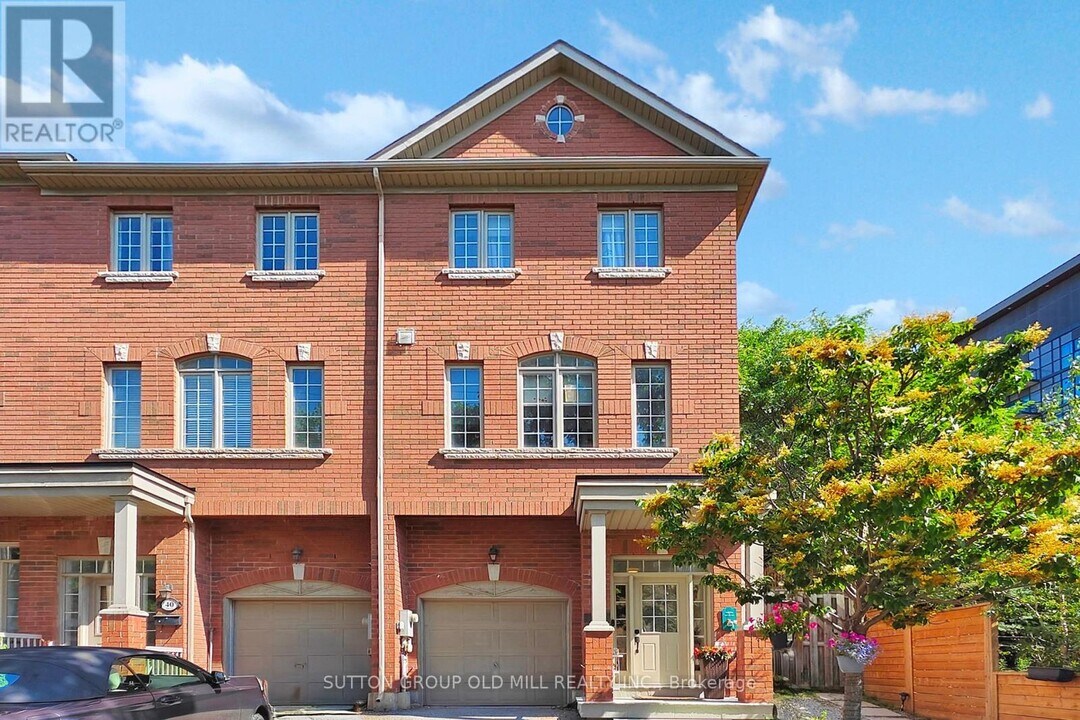 38 Bell Manor Dr in Toronto, ON - Building Photo
