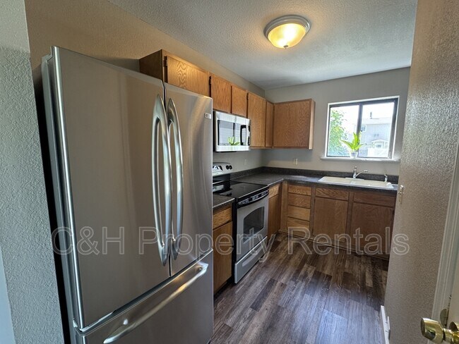 3285 Canyon Dr in Billings, MT - Building Photo - Building Photo