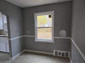 8239 Manor in Detroit, MI - Foto de edificio - Building Photo