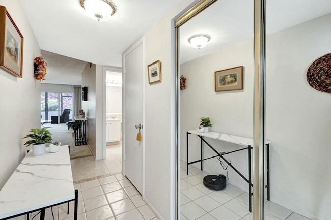 2320 SW 22nd Ave, Unit 211 in Delray Beach, FL - Building Photo - Building Photo