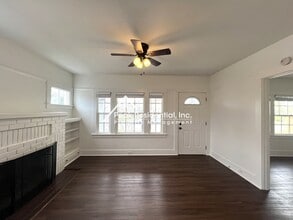 4957 13th Ave in Sacramento, CA - Building Photo - Building Photo