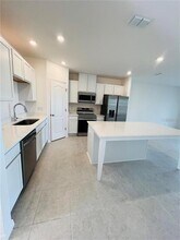 32095 Pond Apple Bnd in San Antonio, FL - Building Photo - Building Photo