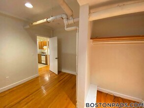 136 Hemenway St in Boston, MA - Building Photo - Building Photo
