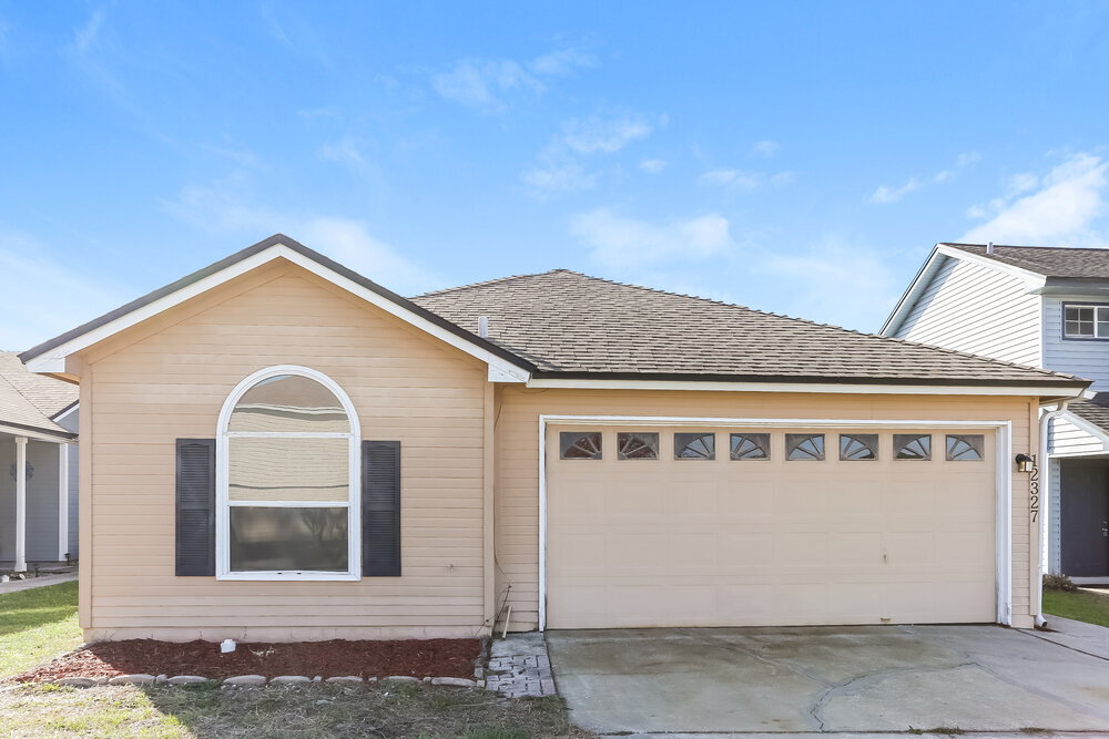 12327 Sondra Cove Ct in Jacksonville, FL - Foto de edificio