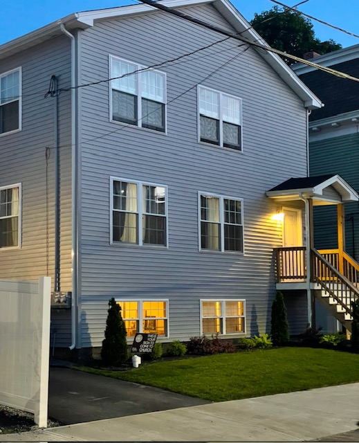 84 Glenham St in Providence, RI - Building Photo