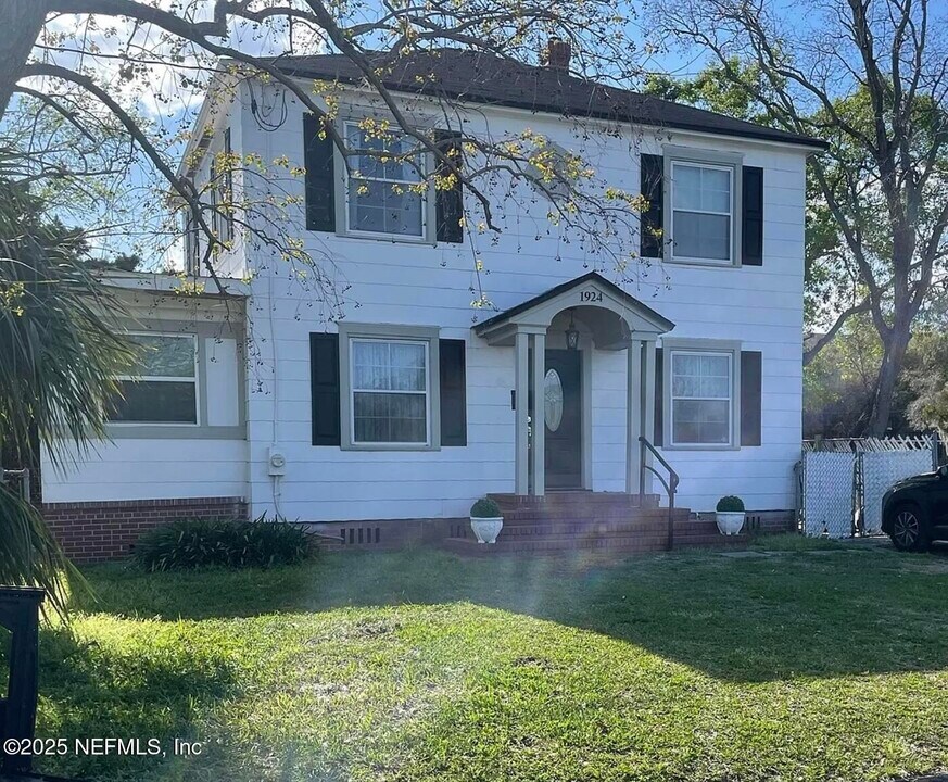 1924 Arcadia Pl in Jacksonville, FL - Building Photo
