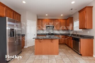 8524 Ridgeline Ln in Charlotte, NC - Foto de edificio - Building Photo