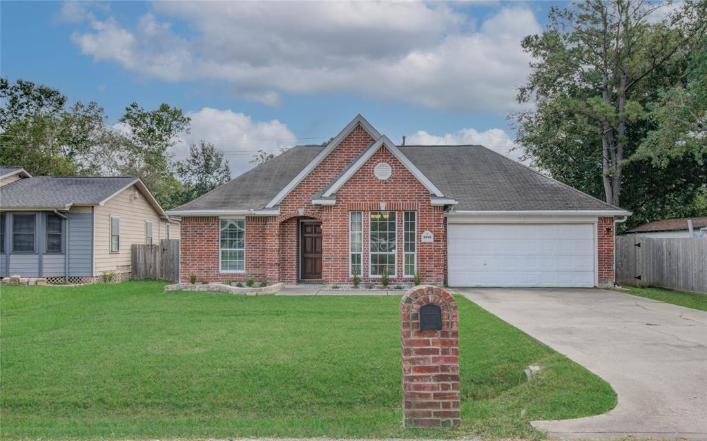 9513 Dulcimer St in Houston, TX - Building Photo