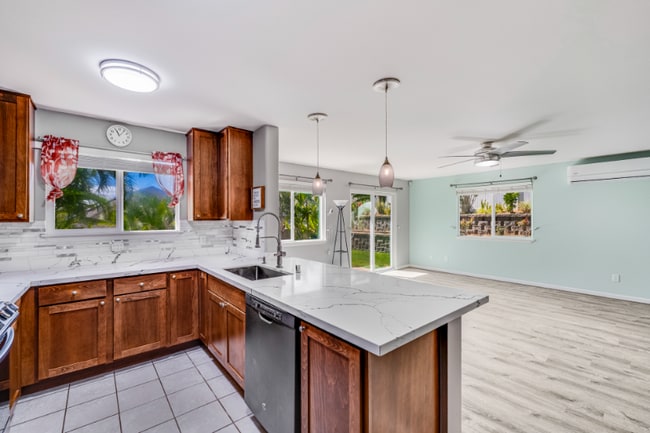 83 Hoolaau St in Wailuku, HI - Building Photo - Building Photo