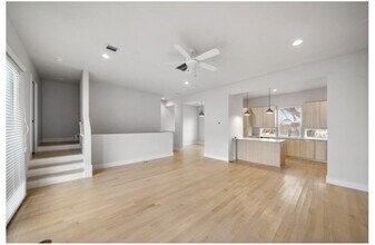 2130 Dennis St in Houston, TX - Building Photo - Building Photo