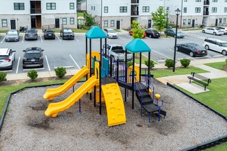 Academy Overlook in Clayton, NC - Building Photo - Building Photo