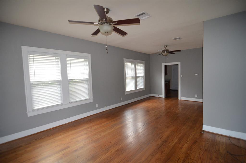 321 Dorchester St in Houston, TX - Building Photo