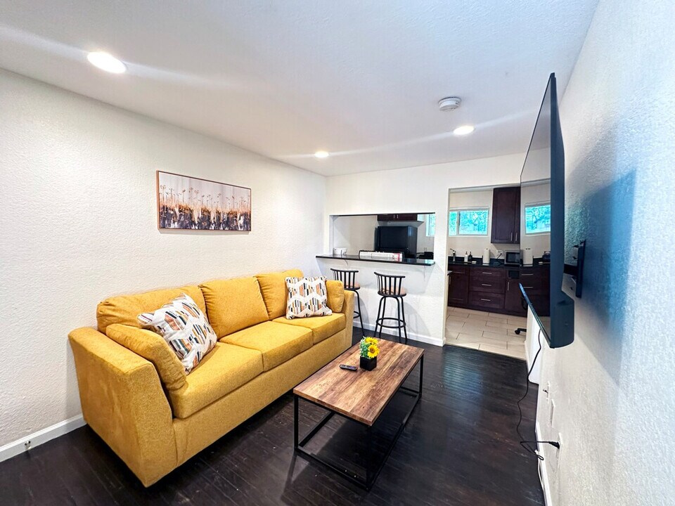 1430 Pierce St in Lakewood, CO - Building Photo