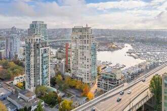 1000 Beach in Vancouver, BC - Building Photo - Building Photo