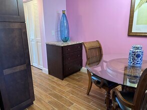 3070 Cornwall D in Boca Raton, FL - Building Photo - Building Photo