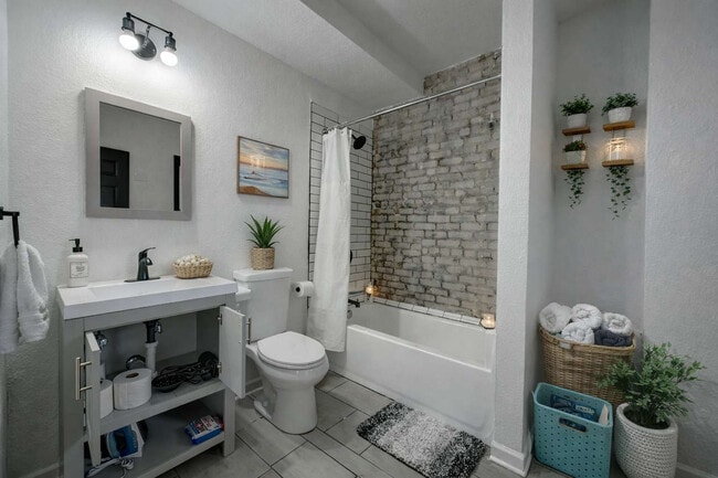 property at 1927 N Prospect Ave