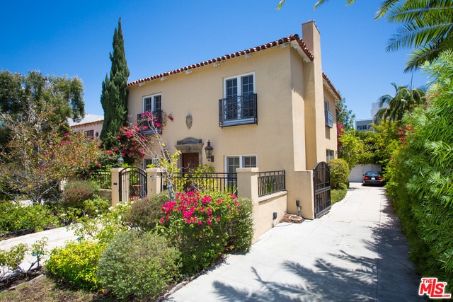 260 S El Camino Dr in Beverly Hills, CA - Building Photo - Building Photo