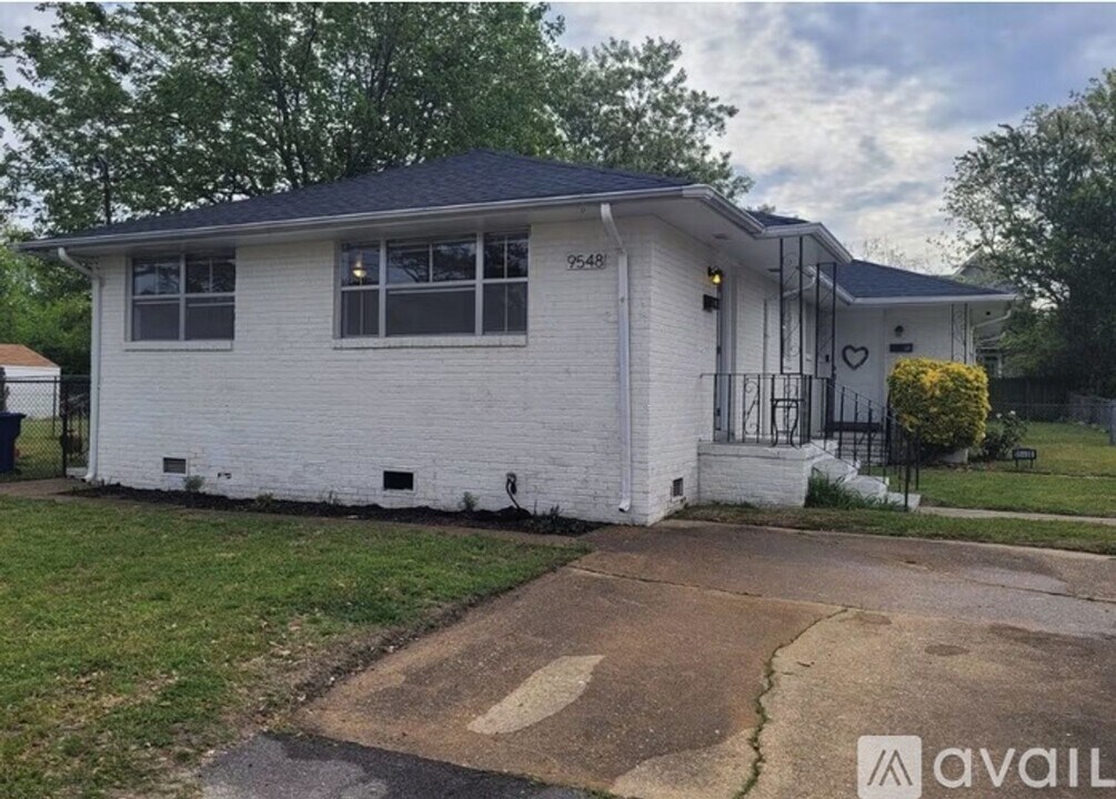 9548-9519 19th Bay St in Norfolk, VA - Building Photo