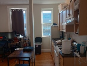 1179 Commonwealth Ave, Unit #6 in Boston, MA - Building Photo - Building Photo