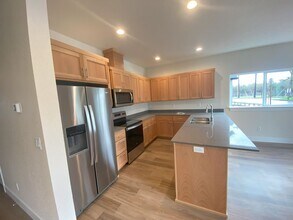 2514 Justine Ln in Eugene, OR - Building Photo - Building Photo