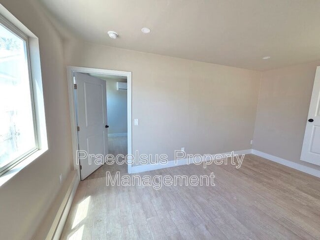 2006 J Ave in National City, CA - Building Photo - Building Photo